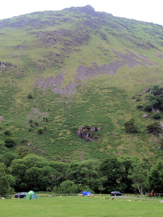 Gallt y Wenallt (619m) looming over my little green tent