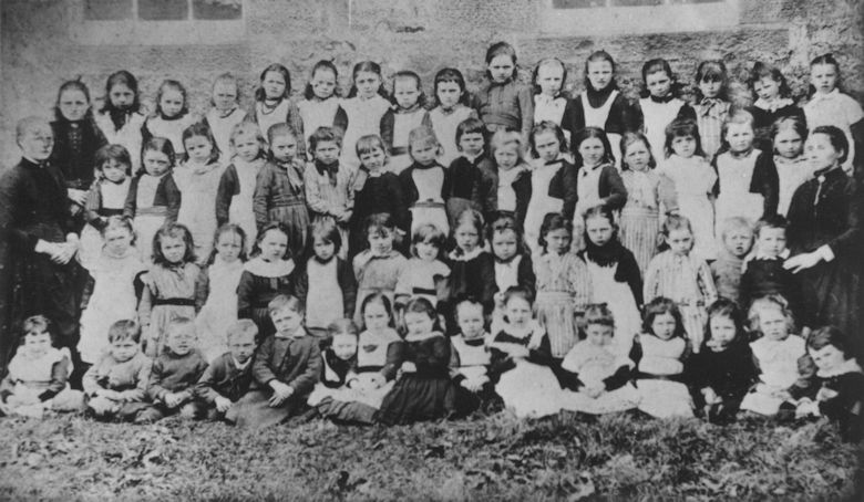 Portknockie School Photograph c1888/9