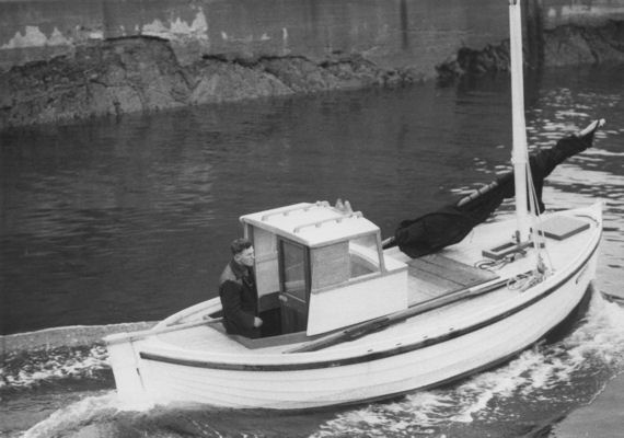 William trys the boat out William trys the boat out