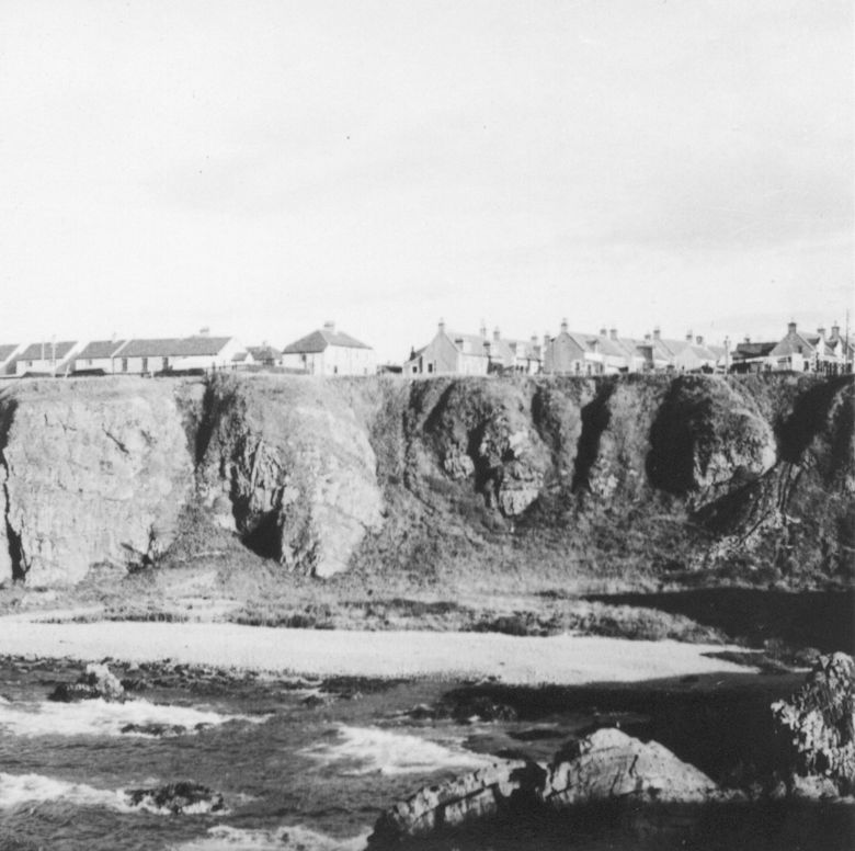 Three Creeks shore, Portknockie