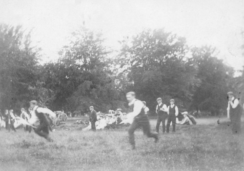 The Strawberry Drive: Men's Running Race