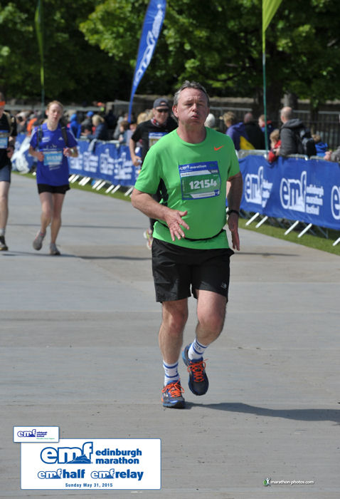 Approaching the Edinburgh Marathon finish